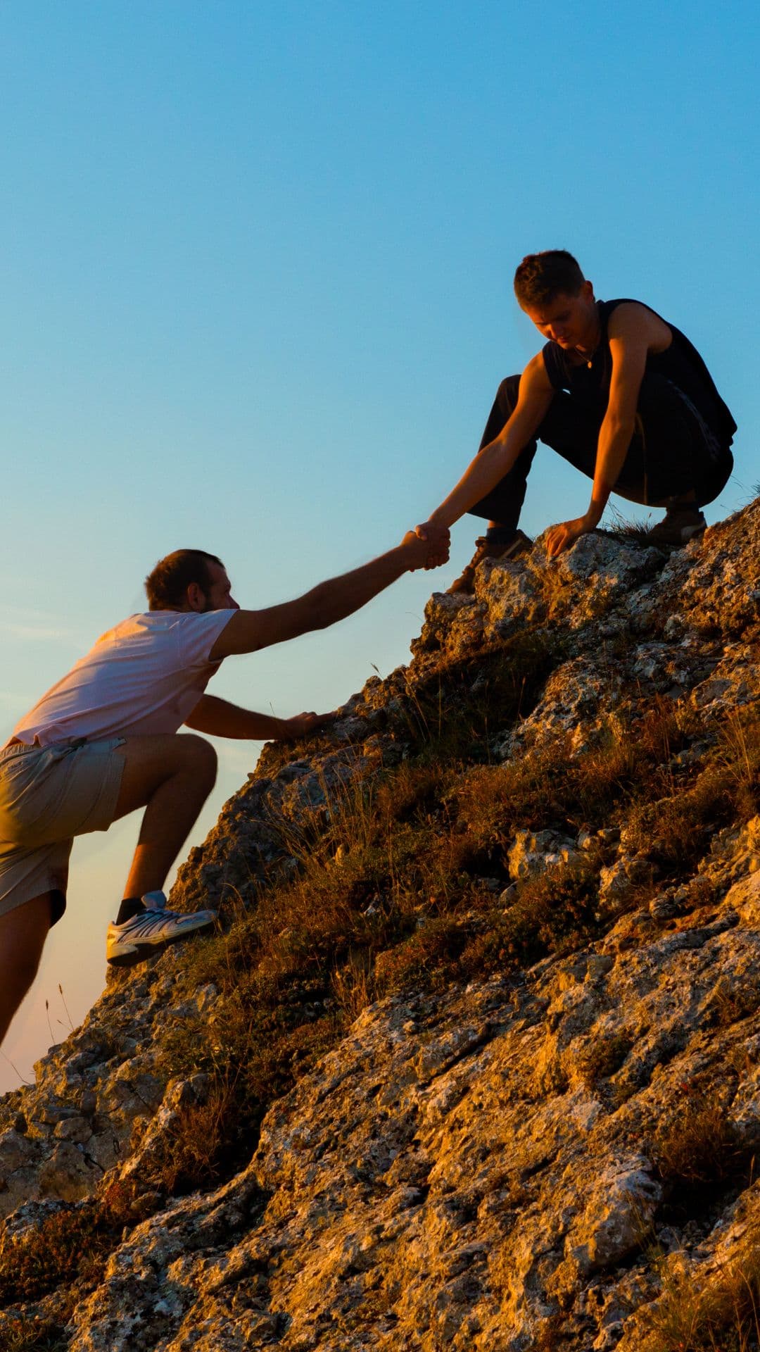 WHO IS CROSSING YOUR PATH? - PS.Today